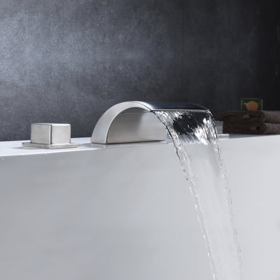 Romeinse badkraan geborsteld nikkel, watervaluitloop voor hoge doorstroming, inclusief klep en afwerkingsset  